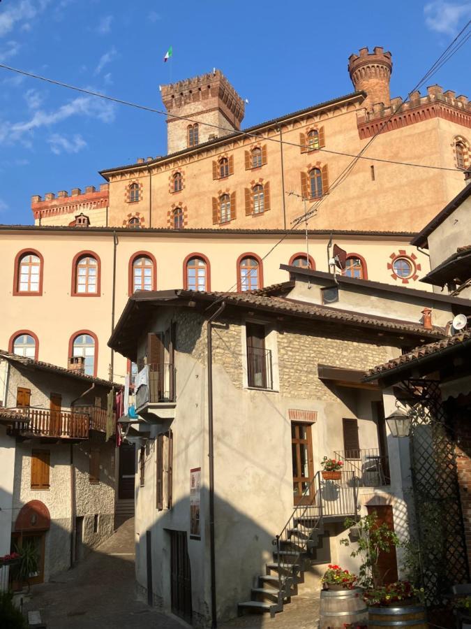 Un Passo Dal Castello Apartment Barolo Bagian luar foto